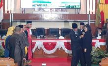 Riono dan Seniy Pimpin Sementara DPRD Lingga