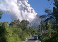 Magelang  Mulai Hujan Pasir Usai Letusan Freatik Merapi