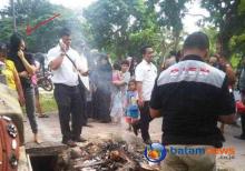 Mengejutkan! En Terekam Kamera ke TKP, Tutup Hidung dan Pegang Perut Lihat Bayinya