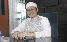 Trans Tirta Tour and Travel Datangkan Ustad Ganteng ke Batam