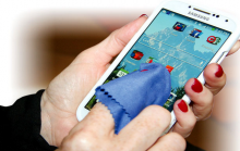 Ini Tips Aman Membersihkan Smartphone Android 