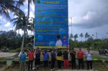 Cara Jitu Kecamatan Lingga Timur Cegah Corona, Pasang Spanduk-Semprot Disinfektan