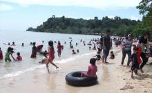 Seorang Wanita Hamil Muda Tenggelam di Pantai Pelawan 