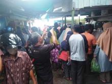 Warga Natuna Serbu Pasar Ranai Jelang Lebaran