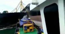 Video: Detik-detik Kapal Keruk Pasir di Bintan Seruduk Kapal Tanker 