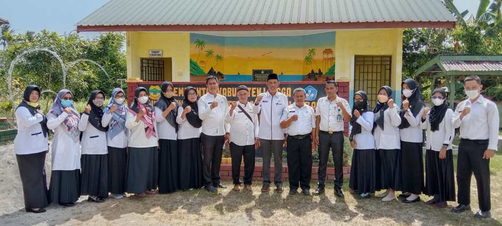 Program 100 Hari Kerja Kadisdik Lingga: Blusukan ke Sejumlah Sekolah