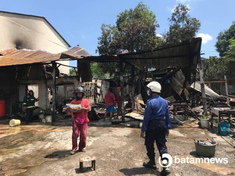 Kebakaran Rumah dan Bengkel di Batam, Uang Rp9 Juta di Celengan Hangus