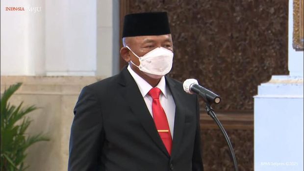 Jokowi Resmi Lantik Letjen Ganip Warsito Jadi Kepala BNPB
