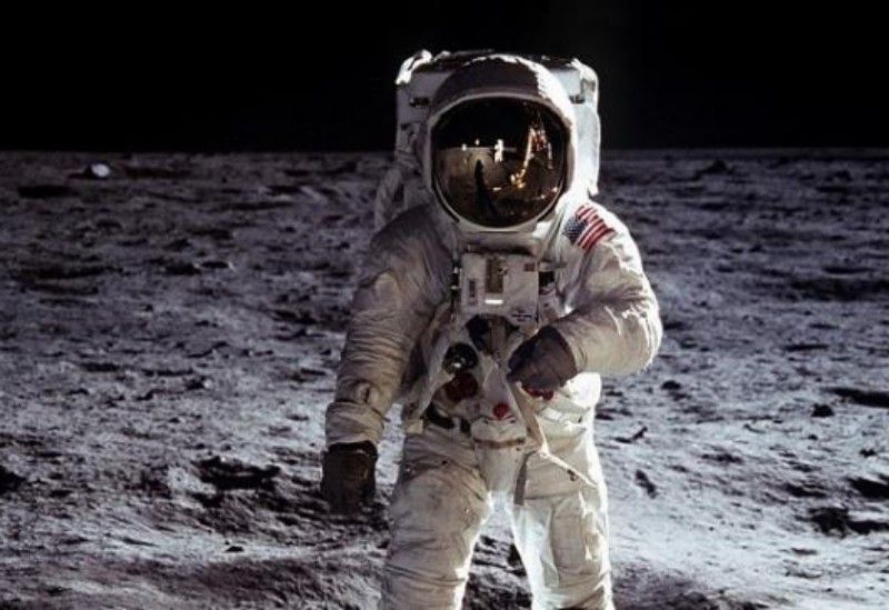 Astronot Bakal Bisa Akses WhatsApp hingga Netflix di Bulan