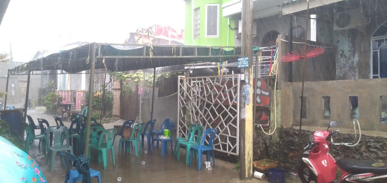 Hujan Petir Bubarkan Pelayat di Rumah Duka Istri Tewas Dihabisi SuamiÂ 