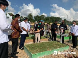 Ziarah, Moeldoko Hormat di Makam Birgaldo Sinaga