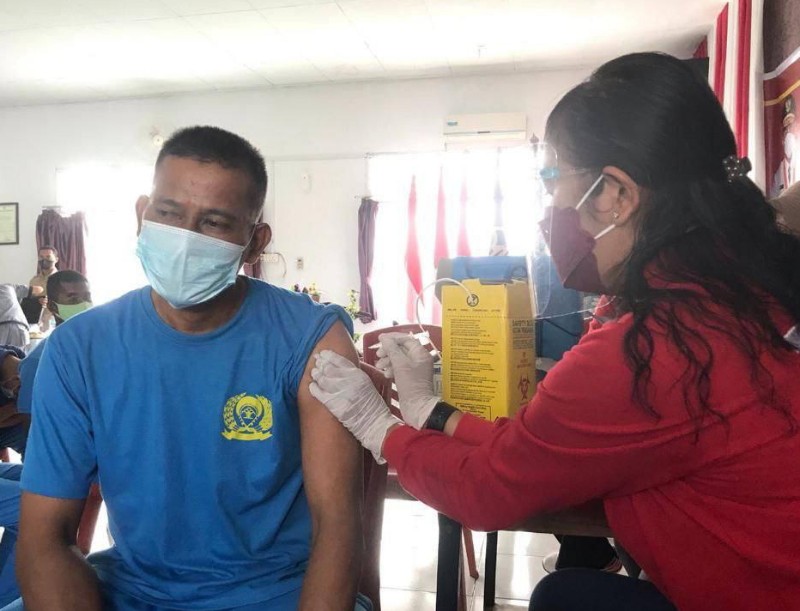 Ratusan Warga Binaan Rutan Karimun Disuntik Vaksin Corona