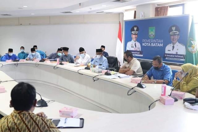 Dikunjungi DPRD Inhil, Sekda Jefridin Pamer Cara Batam Tangani Corona