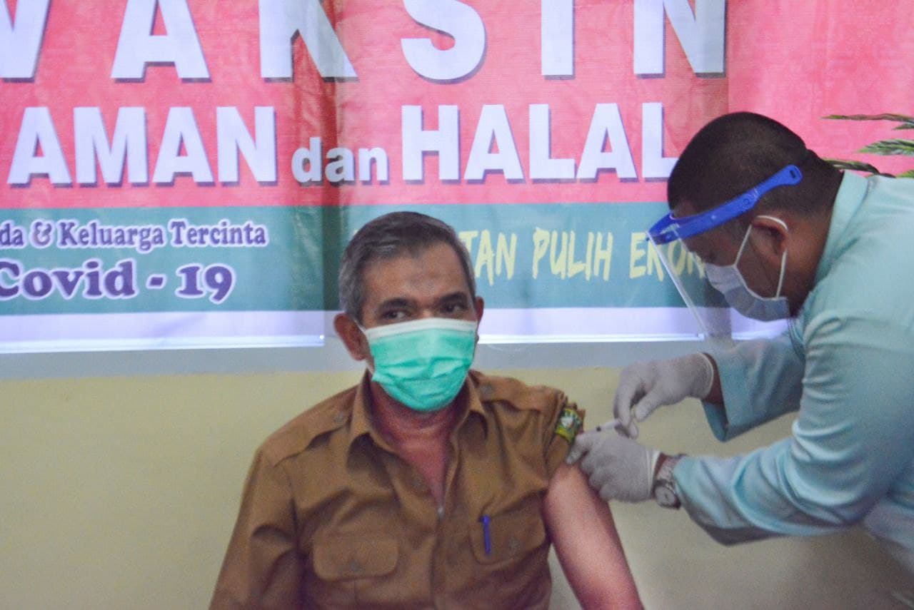 Vaksinasi Massal di Meranti, Kapolres: Ayo Vaksin, Jangan Terpengaruh Hoaks