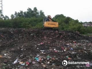 Maling Bikin Pusing DLH Meranti, Kabel Aki Eskavator Raib Digondol