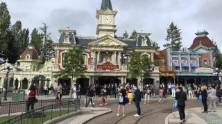 Disneyland Paris Resmi Dibuka Lagi