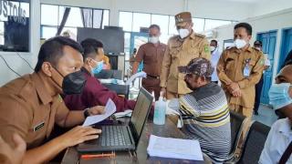 Bupati Adil: Penumpang Keluar Masuk Meranti Wajib Vaksin Covid