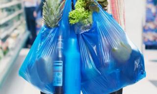 Pemerintah Siapkan Aturan Kantong Plastik Kena Cukai