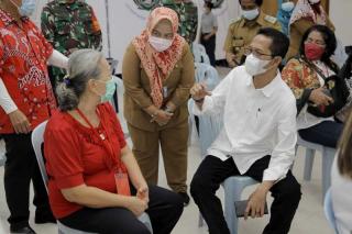 Amsakar Optimis Target 70 Persen Vaksinasi di Batam Tercapai Juli