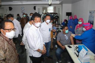 Vaksinasi Corona di Batam Kini Bisa Daftar Lewat Perangkat RT/RW
