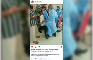 Nakes Perempuan yang Dipeluk Bapak-bapak saat Vaksin Ternyata Anaknya