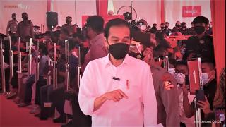 Presiden Jokowi Targetkan 1 Juta Orang Divaksin Hari Ini