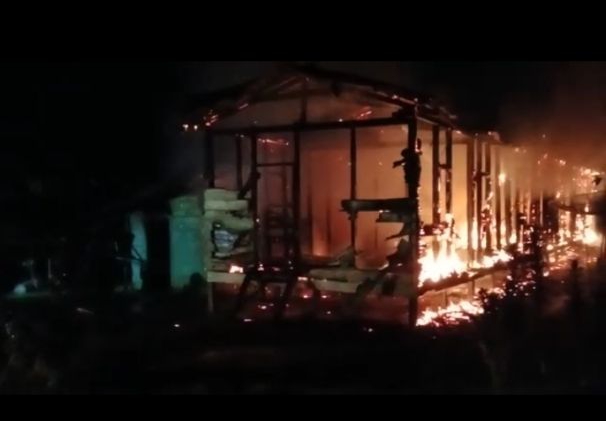 Kebakaran Ratakan Kontrakan Tiga Pintu di Natuna