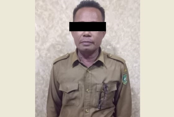 Kades Mengkopot Ditahan Polres Meranti