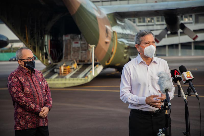 Singapura Kirim Bantuan Peralatan Medis untuk Indonesia