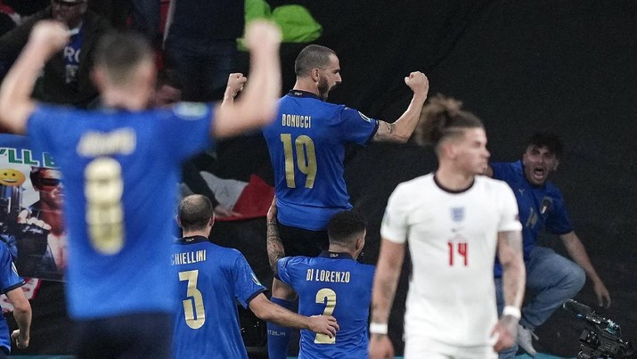 65 Ribu Orang Nonton Final Euro 2020, Nggak Takut Corona?
