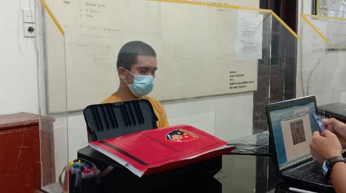 Polisi Tangkap Pria yang Ludahi Petugas PLN di Medan