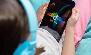 TikTok Hapus 7 Juta Akun Pengguna di Bawah Umur