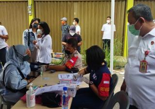 Polda Kepri Gelar Vaksinasi Covid-19 Keliling di Batam