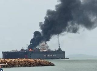 Tidak Ada Korban Jiwa dalam Kebakaran Kapal di PT MOS Karimun