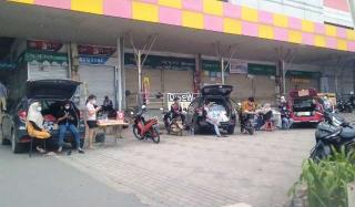 Botania Plaza Tutup, Penjual Ponsel Buka Lapak di Pinggir Jalan