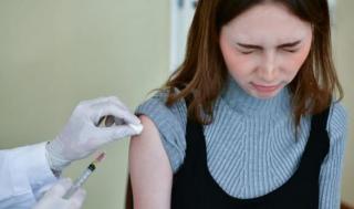 Viral, Wanita Ini Ngaku Payudaranya Membesar usai Disuntik Vaksin Covid