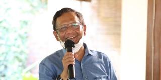 Netizen Meradang Ketika Mahfud MD Nonton Ikatan Cinta