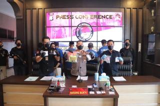 Polisi Karimun Tangkap 16 Tersangka Kasus Narkotika, Barang Bukti 1,1 Kg Sabu