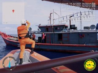 Terjatuh Saat Mancing, ABK KM Martapura Hilang di Perairan Subi Natuna
