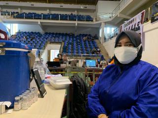 Cerita Vaksinator Covid-19 di Batam Sehari Suntik 400 Orang
