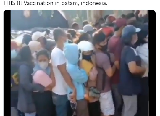 Twit Pakar Kesehatan AS Dibalas Video Vaksinasi Penuh Sesak di Batam