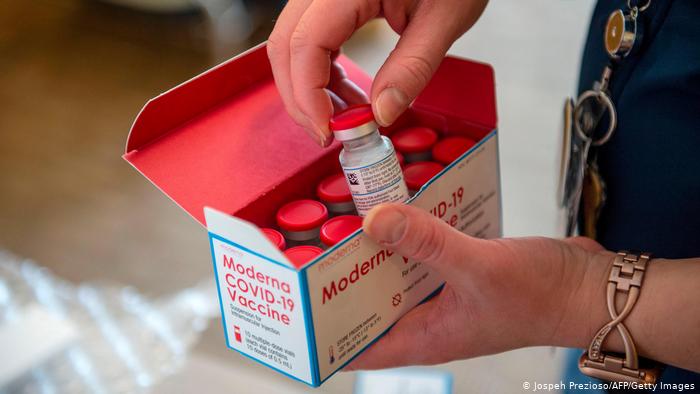 Vaksin Moderna Jadi Booster Dosis Ketiga Bagi Ribuan Nakes di Batam