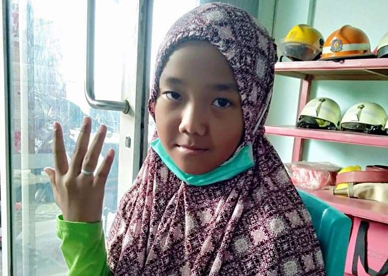 Jari Manis Terjebak Cincin, Bocah di Bintan Ini Minta Bantuan Tim Rescue