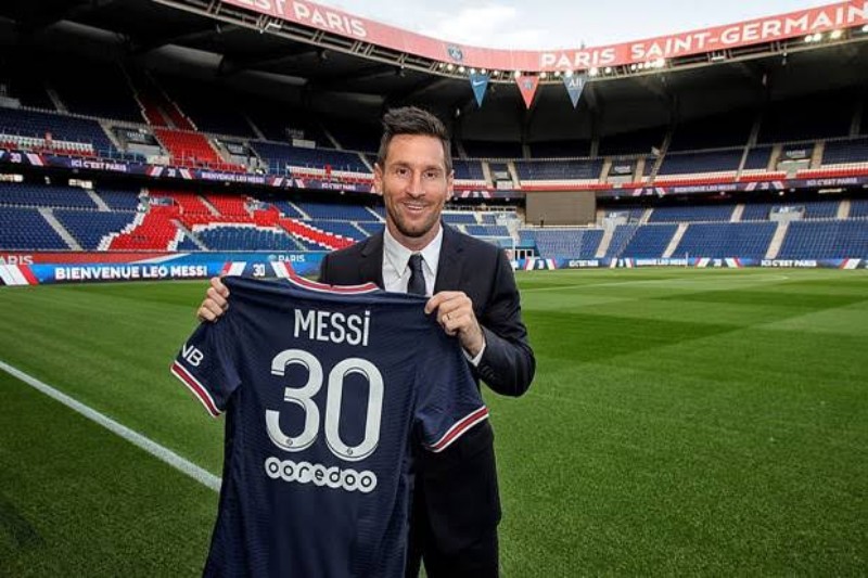 Lionel Messi Resmi Gabung PSG