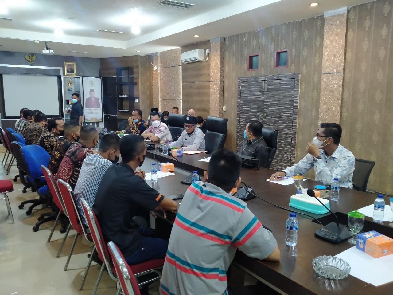Gaji Dipangkas Jadi Rp780 Ribu, Honorer Pemkab Meranti Mengadu ke DPRD