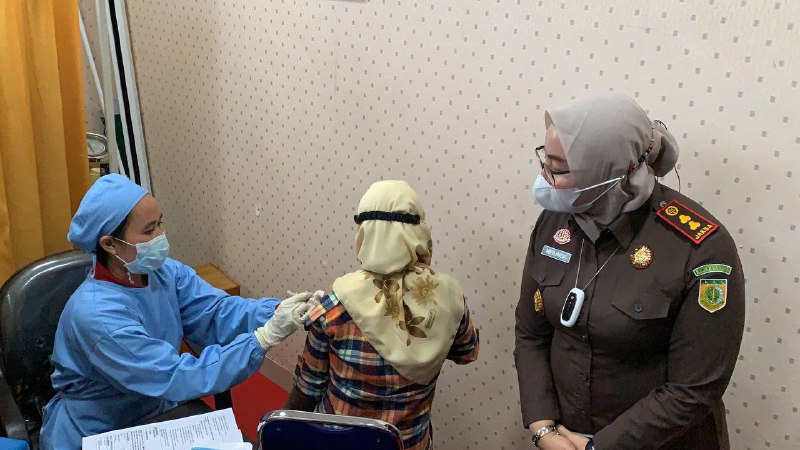 Vaksinasi Covid-19 di Kantor Kejari Karimun Sediakan 2 Ribu Dosis bagi Warga