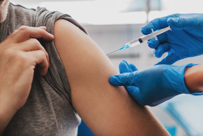 Cerita Warga Batam Ingin Dapat Vaksin Sampai 3 Kali dengan Moderna
