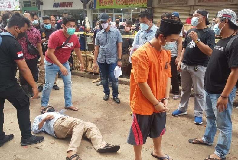 Rekonstruksi Pembunuhan di Pasar Samarinda Batam, Pelaku Perankan 21 Adegan