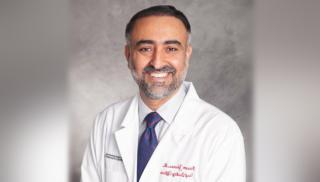 Dr Faheem Younus: Kerumunan Vaksinasi Berisiko Tinggi Tularkan Corona