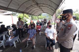 Batam Resident Can Get Vaccinated by Coming to the Nearest Police Stations